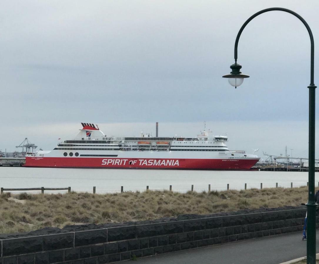 Staycentral - Spacious Seaviews Port Melbourne Eksteriør bilde